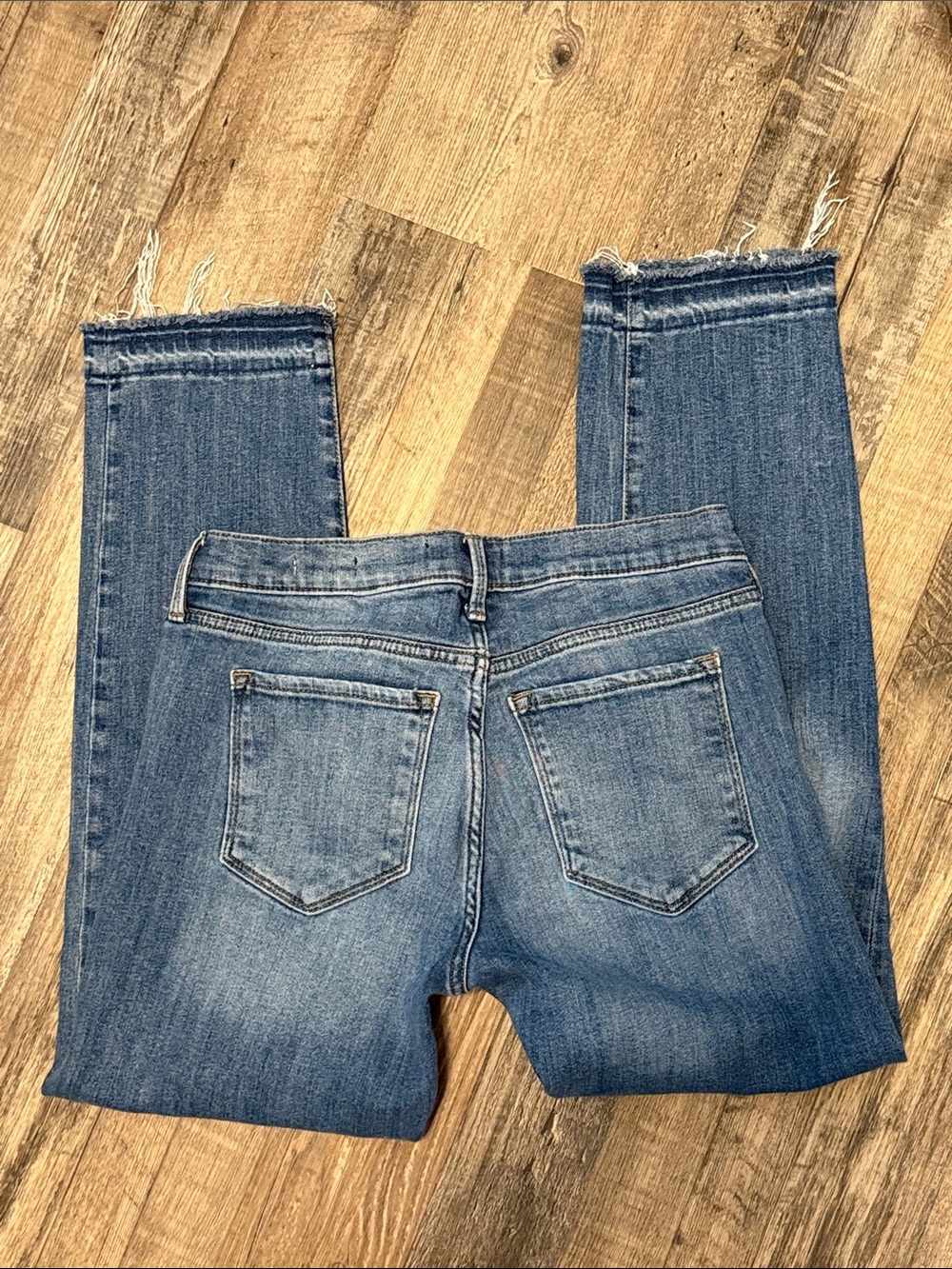 Banana Republic Women's Straight Cropped Frayed Hem Blue Denim Jeans Size 26 - Picture 3 of 5
